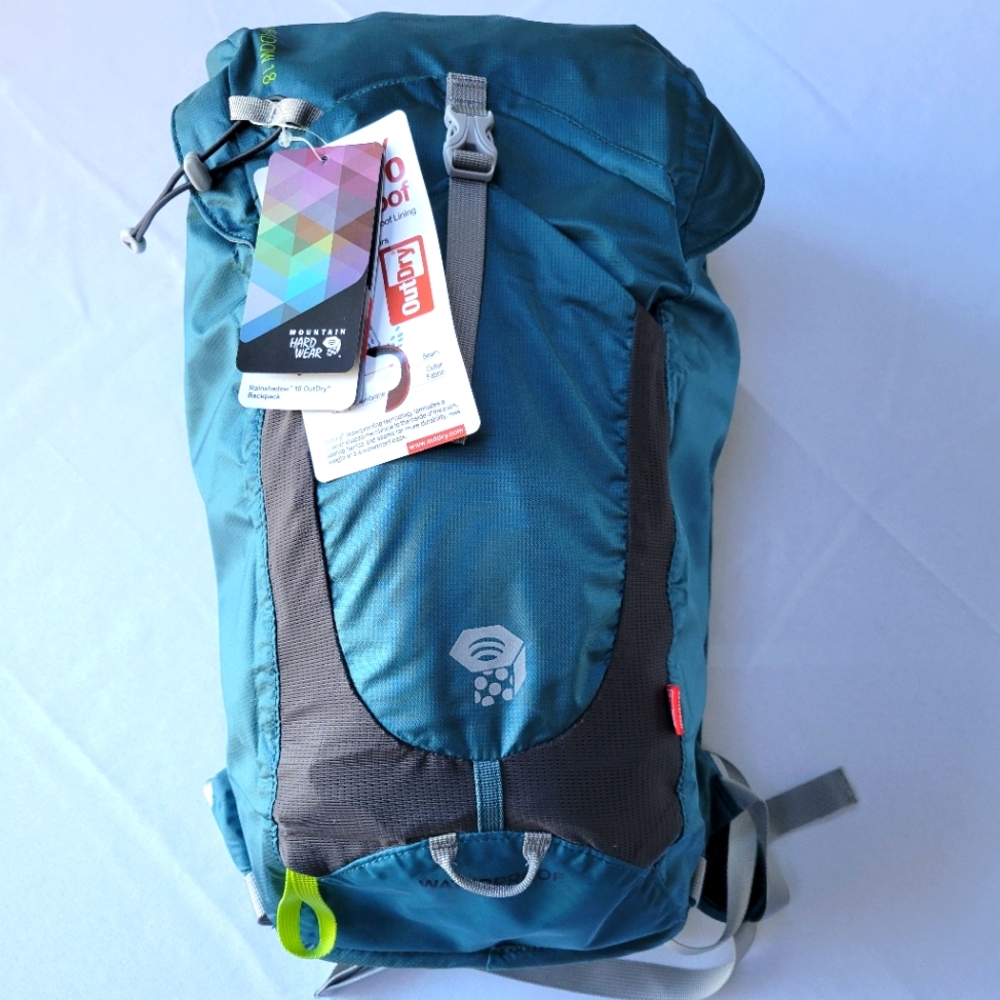 NEW Mountain Hardwear Rainshadow 18 Waterproof Back Pack